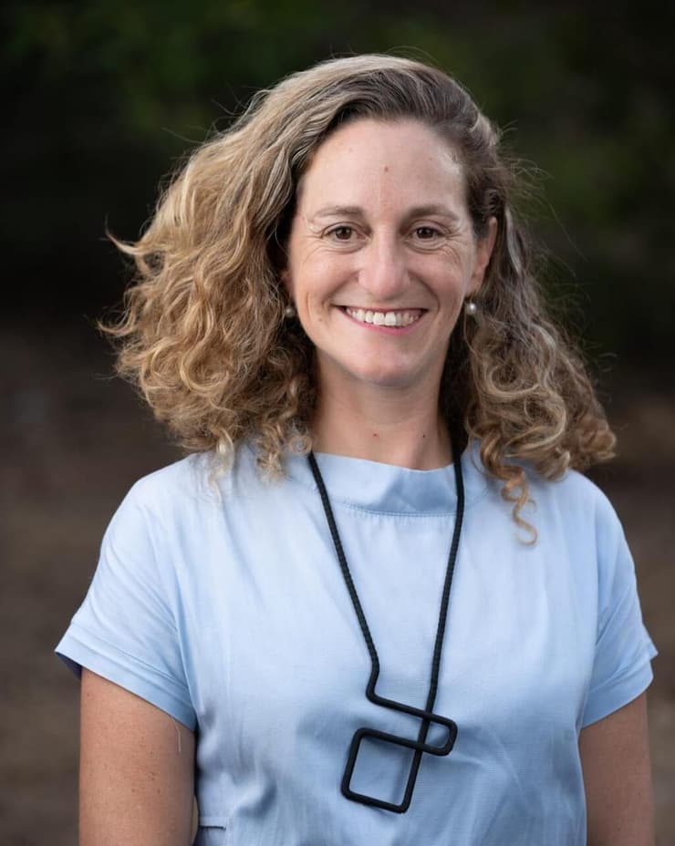 ד"ר נגה בראור-בינג