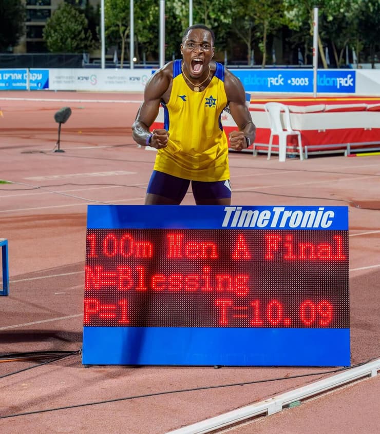 שיאן ישראל גם ב-100 מטר וגם ב-200 מטר. אפריפה (צילום: רועי כפיר, איגוד האתלטיקה) בלסינג אפריפה