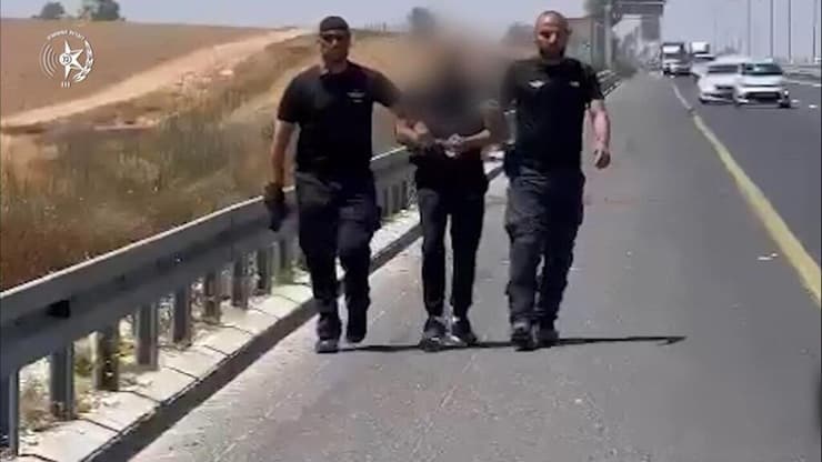 המשטרה עצרה את אמיר אל אטרש החשוד בנהיגה ברכב גנוב והתנגשות ברכב משטרתי