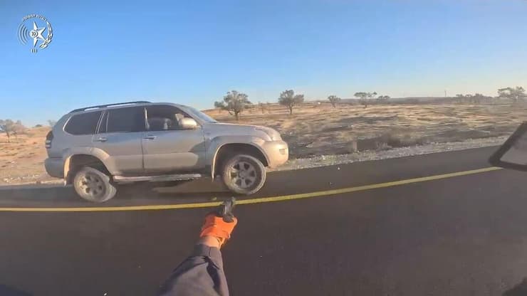 המשטרה עצרה את אמיר אל אטרש החשוד בנהיגה ברכב גנוב והתנגשות ברכב משטרתי