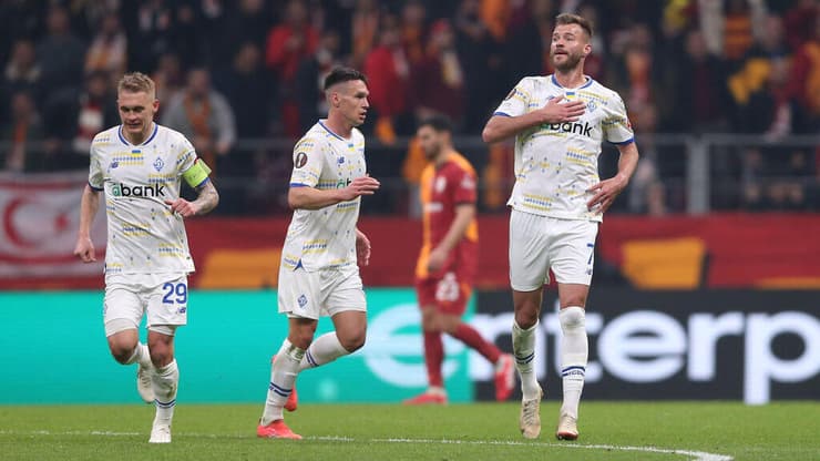 סמל כדורגל אוקראיני. ירמולנקו חוגג (צילום: Stuart Franklin/Getty Images) אנדריי ירמולנקו חוגג