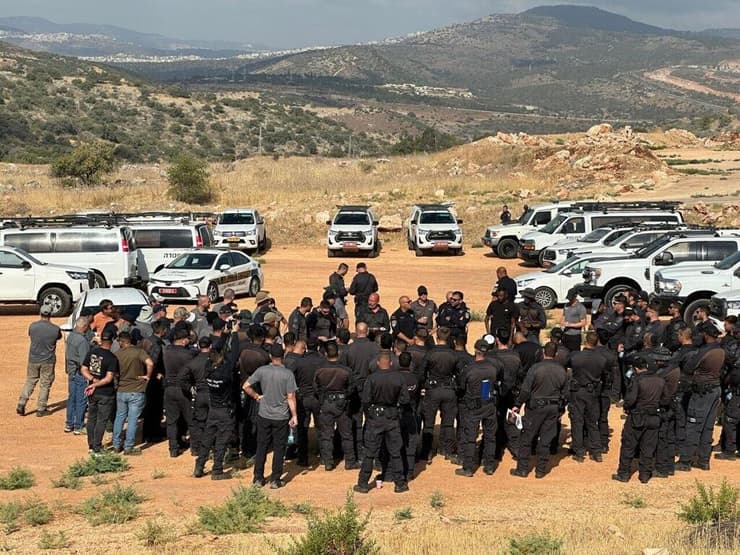 רשות מקרקעי ישראל ומשטרת ישראל פשטו על מוקדי בנייה בלתי חוקיים בטובא זנגריה