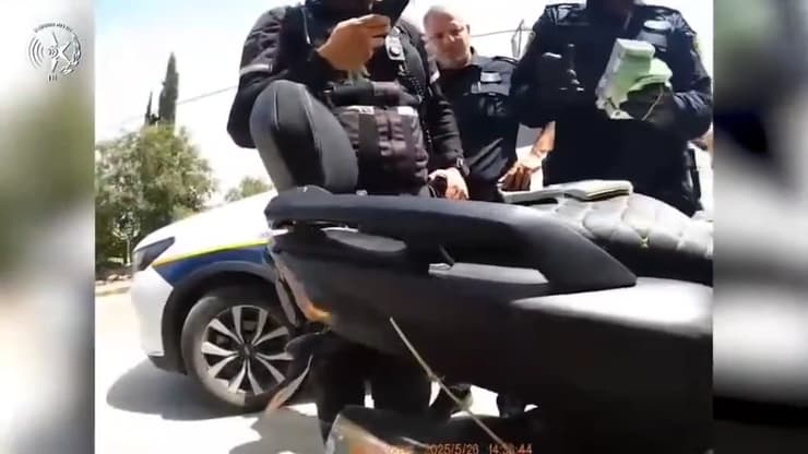 רגע מעצר החשודים בשוד המאורגן