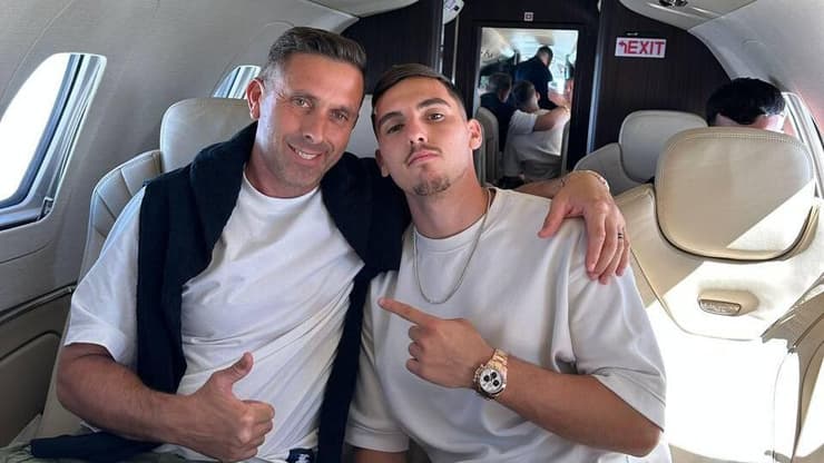 "תומך בי מהיום הראשון". גלוך עם אביו (צילום: פרטי) גלוך