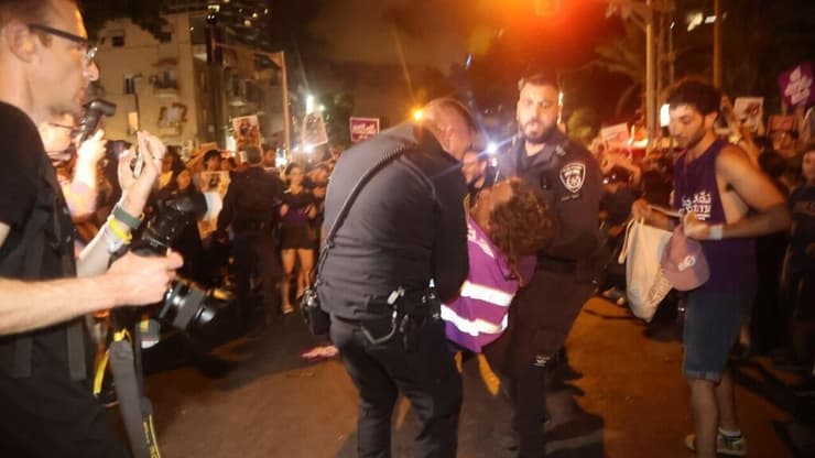 התפרעויות ומעצרים בהפגנה ברחוב קינג ג'ורג' בתל אביב