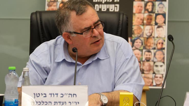 יו"ר ועדת הכלכלה דוד ביטן בוועדה בסוף יוני, "לא מאמין בנזק לתוצר". מארג הכחשה נרחב שהקואליציה עוסקת בו יומם וליל