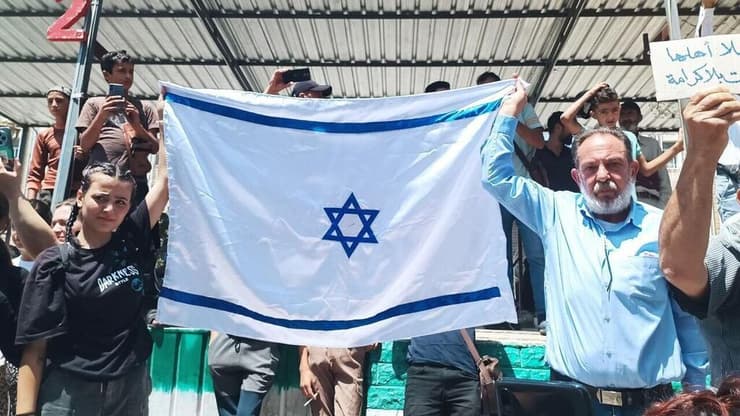 הפגנות ברחבי מחוז א-סווידא המתנגדים למשטרו של אחמד א-שרע