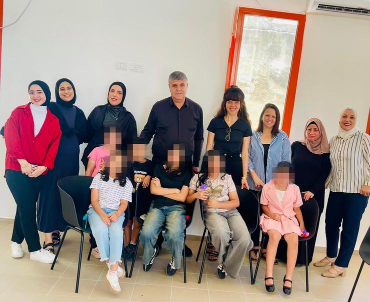 ילדים שנופלים בין הכיסאות. מרכז "חמניות" באום אל-פחם   