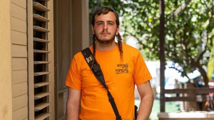 יהודה ברטוב, בילדותו התגורר בגוש קטיף, פונה משם וכעת 20 שנה אחרי חזר כלוחם לשם ברצועת עזה