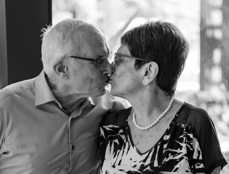 מוטי גולן ואשתו אסתר