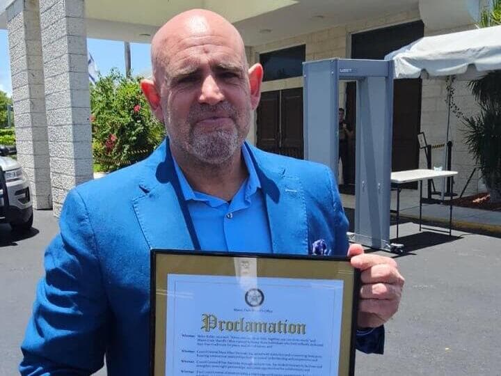 קונסול ישראל במיאמי לשעבר מאור אלבז סטרינסקי