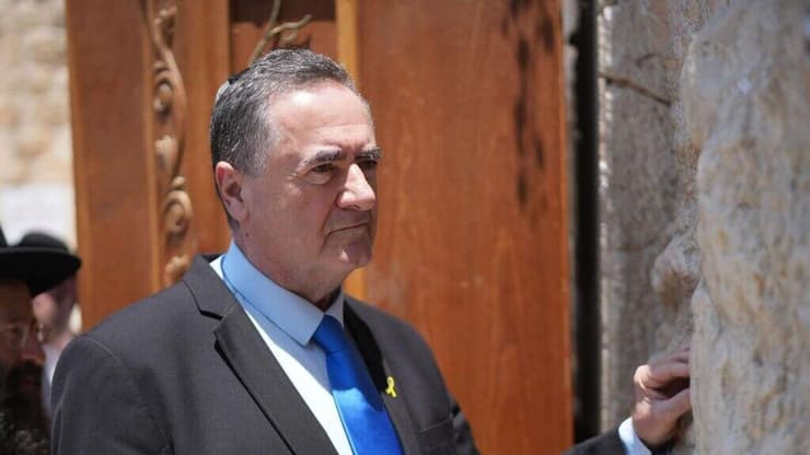 כ"ץ. יאשר את החגיגות? (צילום: אלעד מלכה, משרד הביטחון) ישראל כ"ץ בביקור בכותל