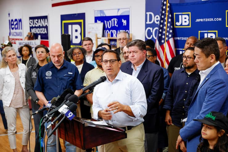 ארה"ב טקסס מרד מחוקקים דמוקרטים ברחו ל אילינוי המחוקק טריי מרטינז מושל אילינוי ג'יי בי פריצקר