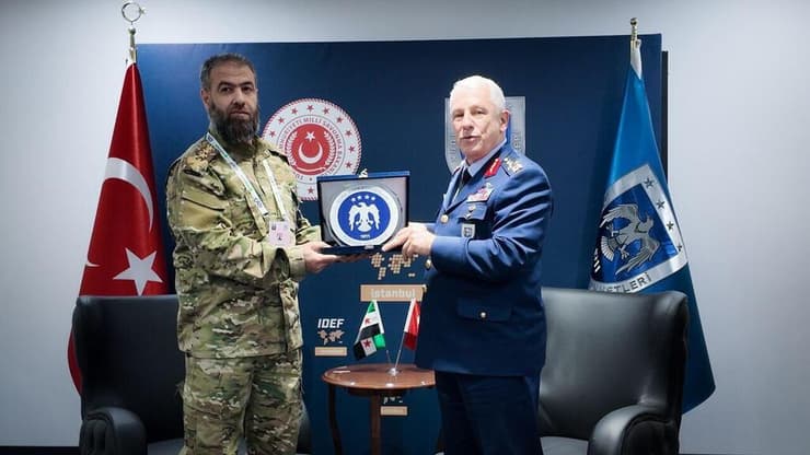 פינת יא אללה ליאור בן ארי משלחת מ סוריה תערוכה ביטחונית ב טורקיה