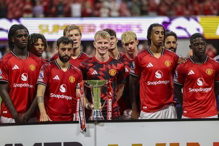 יונייטד וגביע טורניר הקיץ באטלנטה (צילום: AP Photo/Colin Hubbard) יונייטד וגביע טורניר הקיץ באטלנטה