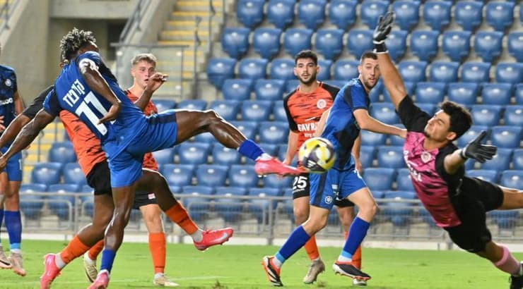 חוסה קורטס כובש (ראובן שוורץ) חוסה קורטס כובש