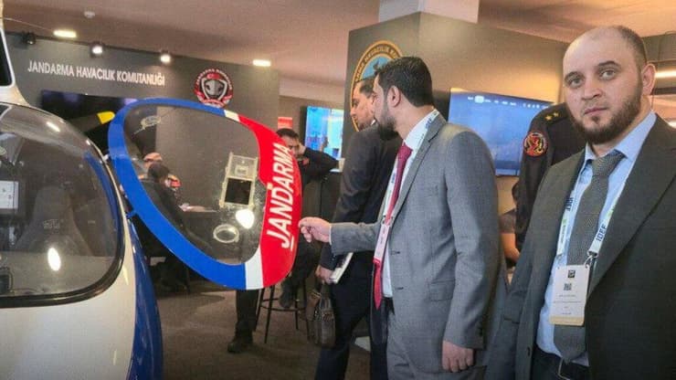 פינת יא אללה ליאור בן ארי משלחת מ סוריה תערוכה ביטחונית ב טורקיה