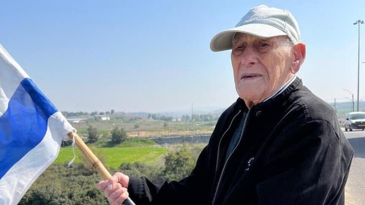 "לא יודע איפה היה אלוהים בשואה - וגם לא ב-7/10״. מרדכי מרדכי דוד כהן, שורד שואה ופעיל להשבת החטופים