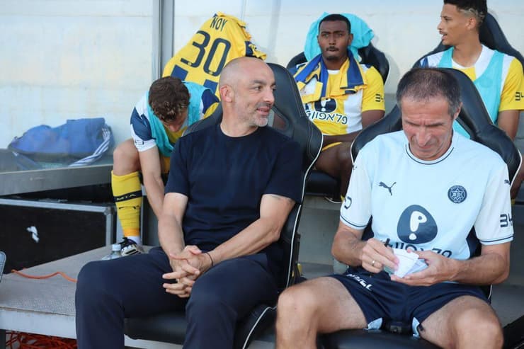 ישלים את המלאכה הערב? לאזטיץ' (צילום: אתר מכבי ת"א) מאמן מכבי ת"א ז'רקו לאזטיץ'