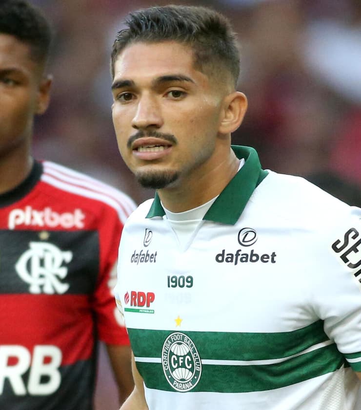 ראמוס במדי קוריטיבה