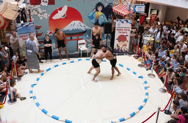 "רבים מהילדים ביקשו להשתתף" (צילום: עוז מועלם) "רבים מהילדים ביקשו להשתתף"