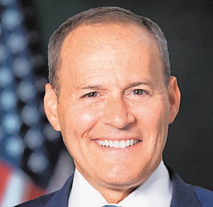 פוטליק. הלוביסט טרם נחקר, הרשויות בארה"ב לא תיאמו מועד (צילום: מתוך פייסבוק) הלוביסט האמריקני ג'יי פוטליק