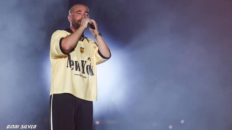 עומר אדם, מתוך ההופעה באצטדיון רמת גן