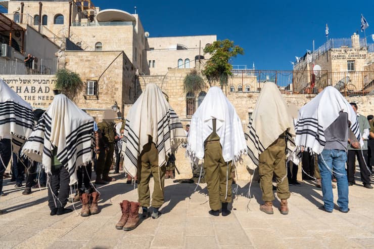 "זו הזדמנות למצוא מקום לשרת ולקבל את התנאים" (צילום: שלו שלום ) סיום מסע הכומתה הראשון של היחידה החרדית "החשמונאים", בכותל המערבי