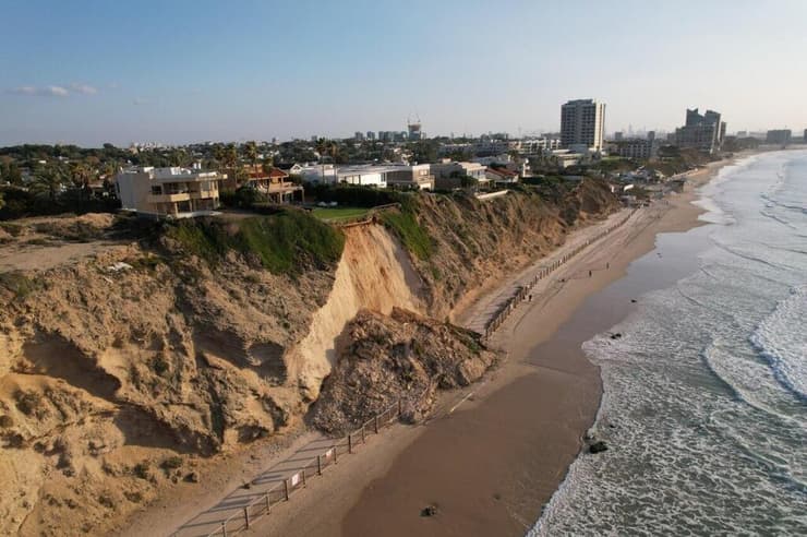 אחרי קריסה בהרצליה