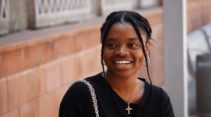 "כשההורים שלך נאבקים, את לומדת לקחת אחריות" (צילום: ירון שרון) כרטיס לשגרה של ג'ויס מולנגה