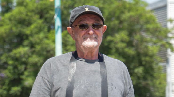 אפרים שמיר מגיע לחקירה בלהב 433