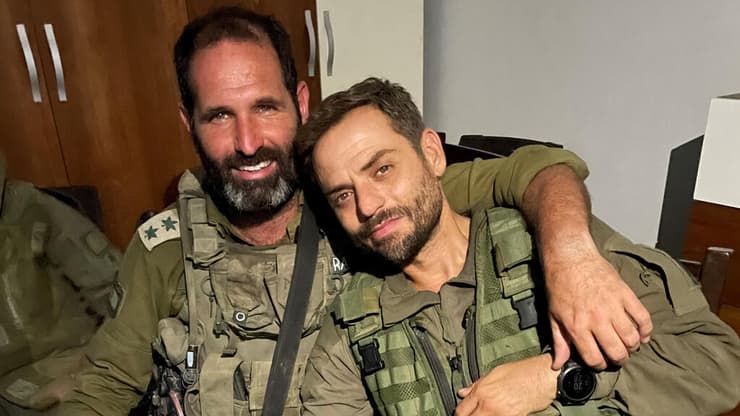 יאיר הירש עם החבר, אל"ם יצחק בן-בשט ("בנבה") ז"ל