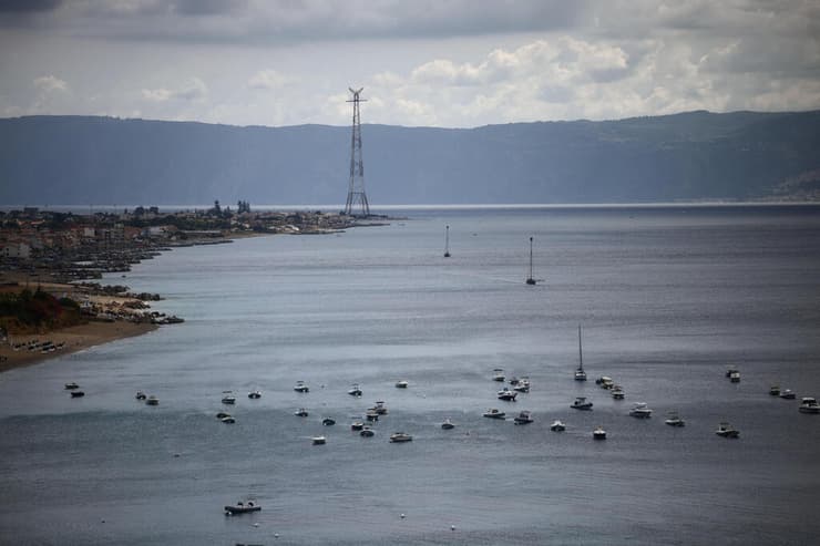 מצר מסינה בין איטליה ל סיציליה