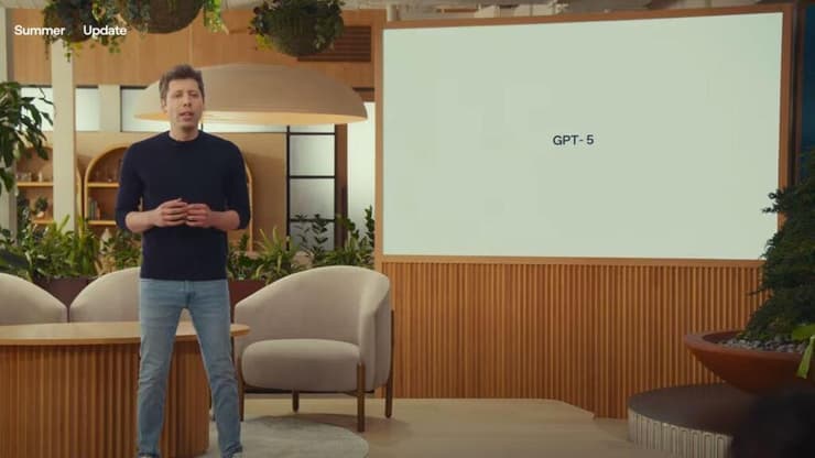 מנכ"ל OpenAI, סם אלטמן, מציג את GPT5