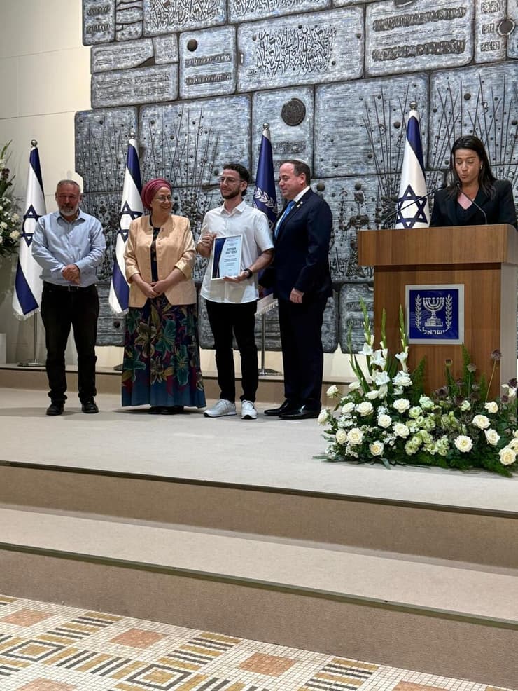 טירן בטקס המצטיינים בבית הנשיא