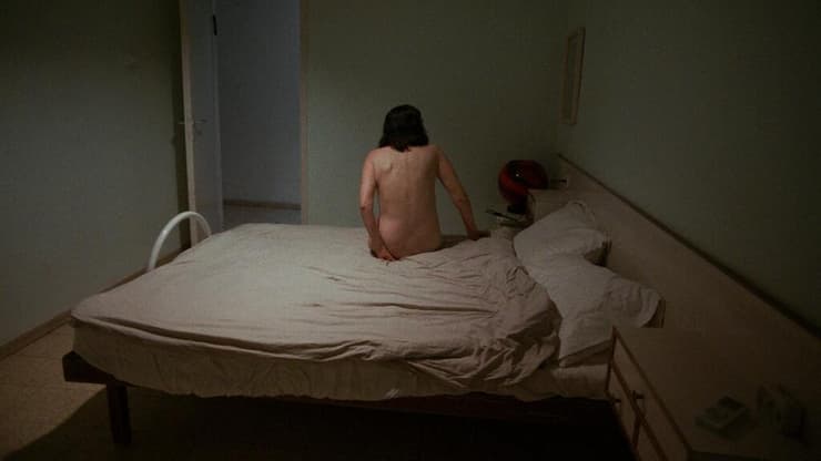 תפקיד שמבוצע בדיוק מושלם. מתוך "טרופיקנה" (צילום: פיליפ לאבלט) מתוך "טרופיקנה"