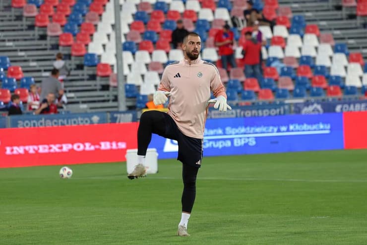 משחק ענק. ירמקוב (צילום: אתר מכבי חיפה) שוער מכבי חיפה גאורגי ירמקוב