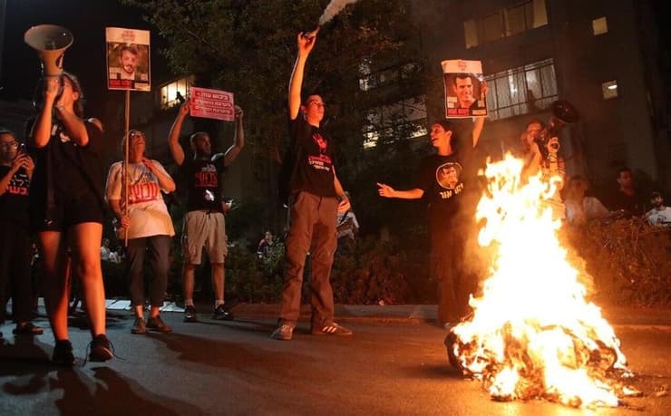 מדורה בז'בוטינסקי (צילום: אמיר יעקובי) מדורה בז'בוטינסקי