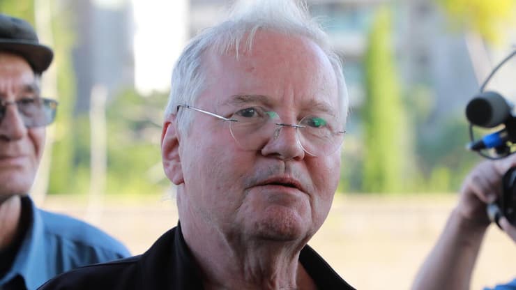 אלון אולארצ'יק