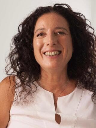 ד"ר אסנת רזיאל, מומחית בטיפול בהשמנה