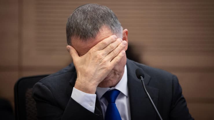 רף הגיוס שהציב אדלשטיין ירד. האכיפה הביומטרית יורדת מהפרק (צילום: אלכס קולומויסקי) יולי אדלשטיין, יו"ר ועדת חוץ וביטחון, מודח מתפקידו