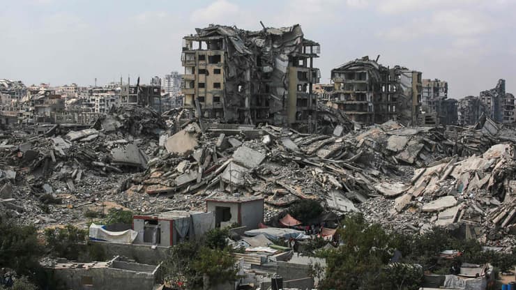 דיווח סעודי: ישראל סירבה להפסקת אש בת 48 שעות. הרס בעזה (צילום: Bashar TALEB / AFP) ההרס בעזה