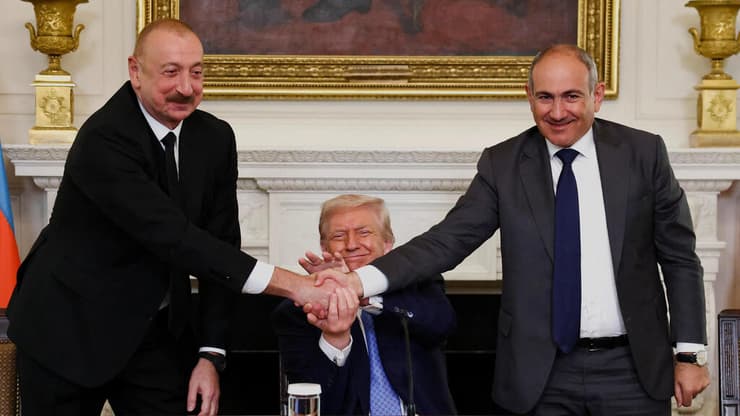 נשיא ארה"ב בפגישה עם נשיא אזרבייג'ן וראש ממשלת ארמניה