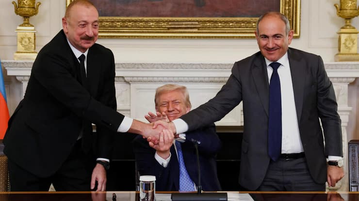 נשיא ארה"ב בפגישה עם נשיא אזרבייג'ן וראש ממשלת ארמניה