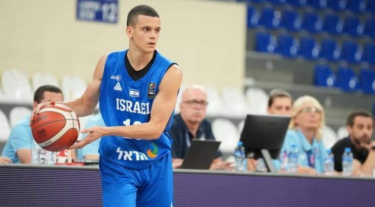 עמרי אורלנד