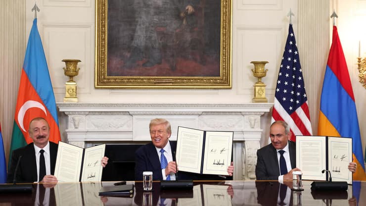 נשיא ארה"ב בפגישה עם נשיא אזרבייג'ן וראש ממשלת ארמניה