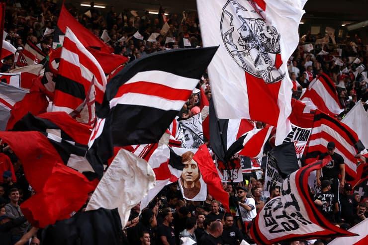 אוהדי איאקס (צילום: Dean Mouhtaropoulos/Getty Images) אוהדי איאקס