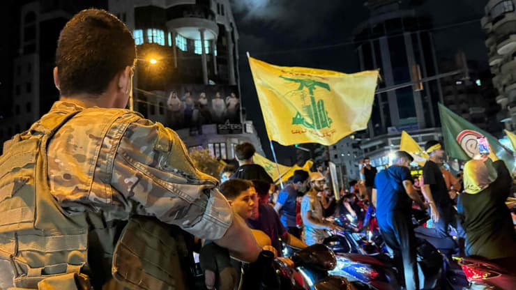 תומכי חיזבאללה מפגינים בביירות, 7.8