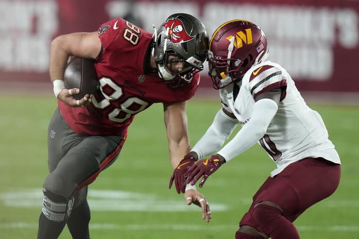 גוף של עובדים שביודעין מזיקים לבריאותם (צילום: AP Photo/Chris O'Meara) טמפה ביי