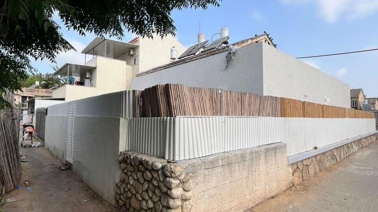 חצר הבית באשדוד אליו נזרק רימון